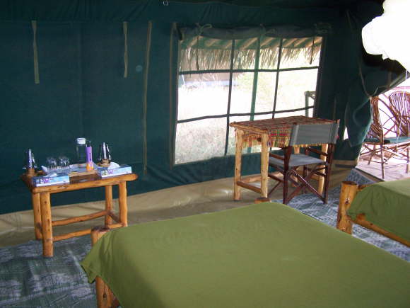 Kenya Dec 2009 Kibo Safari Camp